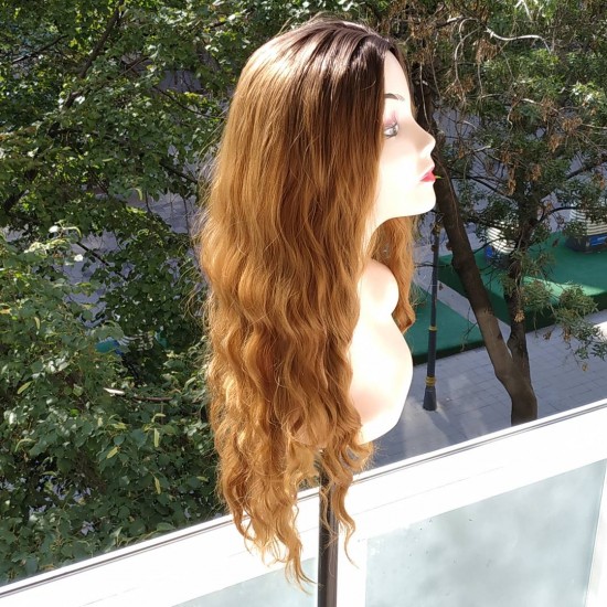 Ankara Kızılay Fiber Sentetik Peruk Uzun Dalgalı Kumral Karamel Ombre