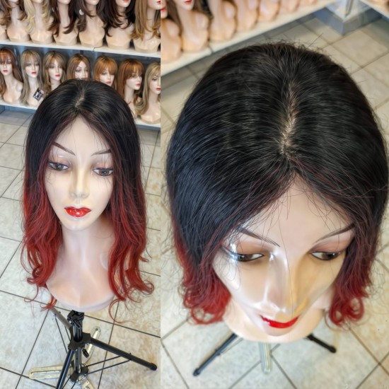 El İşçiliğiyle Tepe Kısmı Deri Görünümlü Kişiye Özel Yapılan Gerçek Saç Peruklar