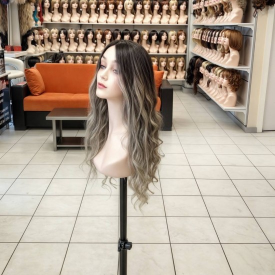 Ankarada En İyi Doğal Peruk Yapan Mağaza Bayan Peruk Gerçek Saç Peruk Anlaşılmayan Peruk Belli Olmayan Peruk